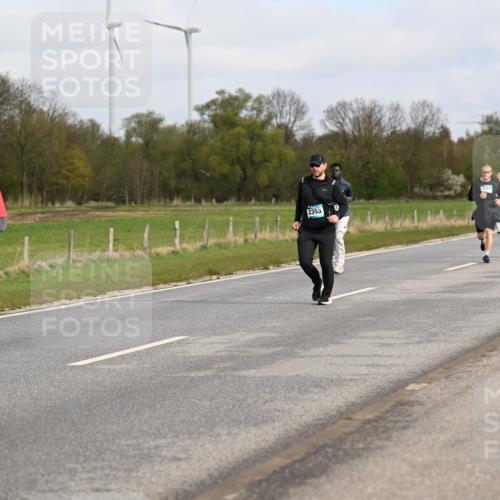 12.04.2026 - 45. Internationalen Wilhelmsburger Insellauf Dr. Thomas Lammeyer http://msf.ph/oto/9436431 12.04.2026 09:27:45 Laufen 3, 2353, 3633 meine-sportfotos.de
