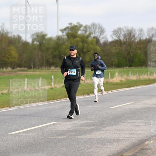 12.04.2026 - 45. Internationalen Wilhelmsburger Insellauf Dr. Thomas Lammeyer http://msf.ph/oto/9436435 12.04.2026 09:27:46 Laufen 2353, 3373, 4004 meine-sportfotos.de