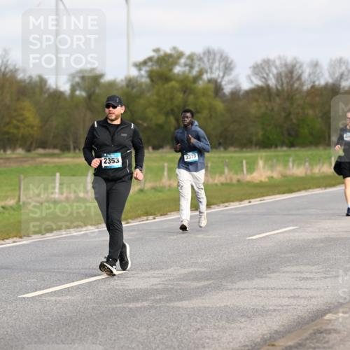 12.04.2026 - 45. Internationalen Wilhelmsburger Insellauf Dr. Thomas Lammeyer http://msf.ph/oto/9436440 12.04.2026 09:27:46 Laufen 2353, 3373, 4004 meine-sportfotos.de