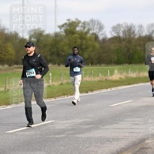 12.04.2026 - 45. Internationalen Wilhelmsburger Insellauf Dr. Thomas Lammeyer http://msf.ph/oto/9436443 12.04.2026 09:27:47 Laufen 2353, 3373 meine-sportfotos.de