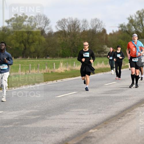 12.04.2026 - 45. Internationalen Wilhelmsburger Insellauf Dr. Thomas Lammeyer http://msf.ph/oto/9436444 12.04.2026 09:27:48 Laufen 3373, 4004, 279, 3633 meine-sportfotos.de
