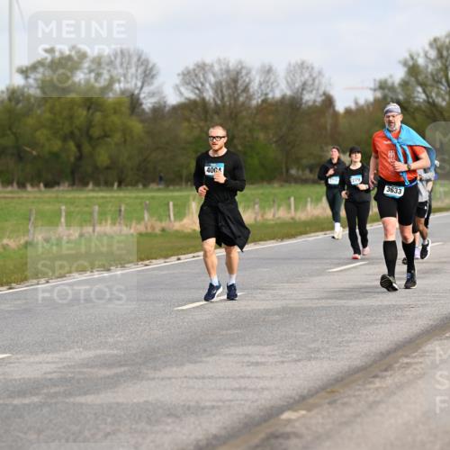 12.04.2026 - 45. Internationalen Wilhelmsburger Insellauf Dr. Thomas Lammeyer http://msf.ph/oto/9436451 12.04.2026 09:27:49 Laufen 3373, 4004, 279, 2336, 3537, 3633 meine-sportfotos.de