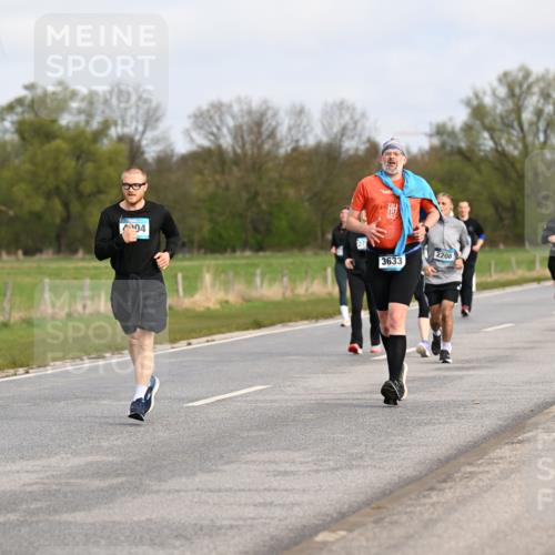 12.04.2026 - 45. Internationalen Wilhelmsburger Insellauf Dr. Thomas Lammeyer http://msf.ph/oto/9436458 12.04.2026 09:27:50 Laufen 04, 3633, 2208 meine-sportfotos.de
