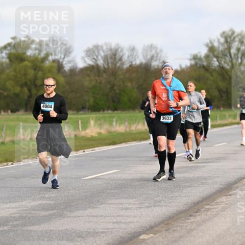 12.04.2026 - 45. Internationalen Wilhelmsburger Insellauf Dr. Thomas Lammeyer http://msf.ph/oto/9436460 12.04.2026 09:27:50 Laufen 4004, 3633, 220, 2336 meine-sportfotos.de