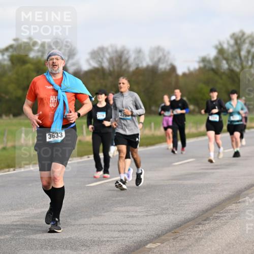 12.04.2026 - 45. Internationalen Wilhelmsburger Insellauf Dr. Thomas Lammeyer http://msf.ph/oto/9436480 12.04.2026 09:27:53 Laufen 2279, 220, 3633 meine-sportfotos.de