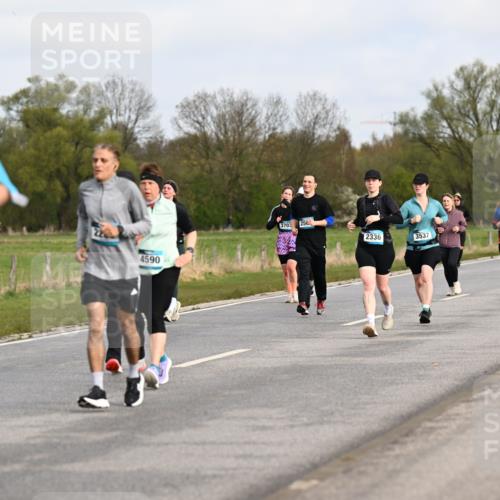 12.04.2026 - 45. Internationalen Wilhelmsburger Insellauf Dr. Thomas Lammeyer http://msf.ph/oto/9436488 12.04.2026 09:27:55 Laufen 4590, 5633, 3703, 256, 2336, 3537, 3398, 3114, 371 meine-sportfotos.de