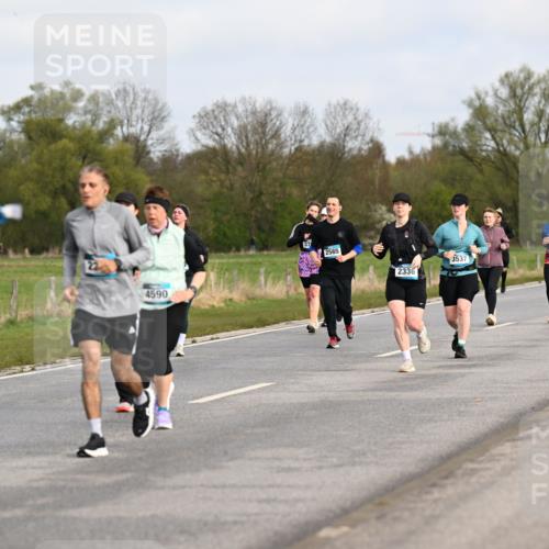 12.04.2026 - 45. Internationalen Wilhelmsburger Insellauf Dr. Thomas Lammeyer http://msf.ph/oto/9436489 12.04.2026 09:27:55 Laufen 3633, 4590, 2565, 2336, 3537, 3398, 3715, 3114 meine-sportfotos.de