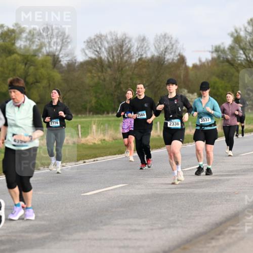 12.04.2026 - 45. Internationalen Wilhelmsburger Insellauf Dr. Thomas Lammeyer http://msf.ph/oto/9436491 12.04.2026 09:27:56 Laufen 4359, 2776, 2565, 3398, 2336, 3537 meine-sportfotos.de