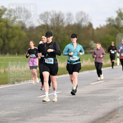 12.04.2026 - 45. Internationalen Wilhelmsburger Insellauf Dr. Thomas Lammeyer http://msf.ph/oto/9436501 12.04.2026 09:27:58 Laufen 2776, 2336, 3537 meine-sportfotos.de