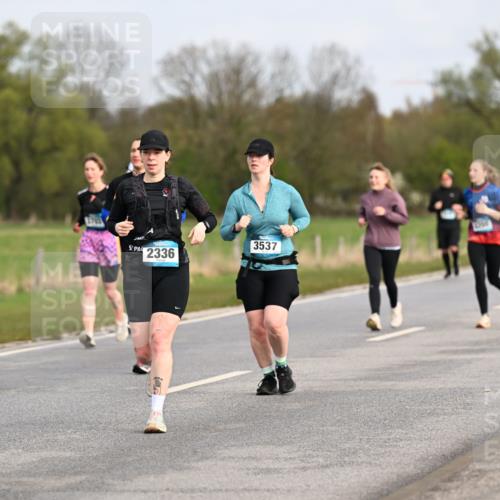 12.04.2026 - 45. Internationalen Wilhelmsburger Insellauf Dr. Thomas Lammeyer http://msf.ph/oto/9436505 12.04.2026 09:27:58 Laufen 2776, 2336, 3537 meine-sportfotos.de