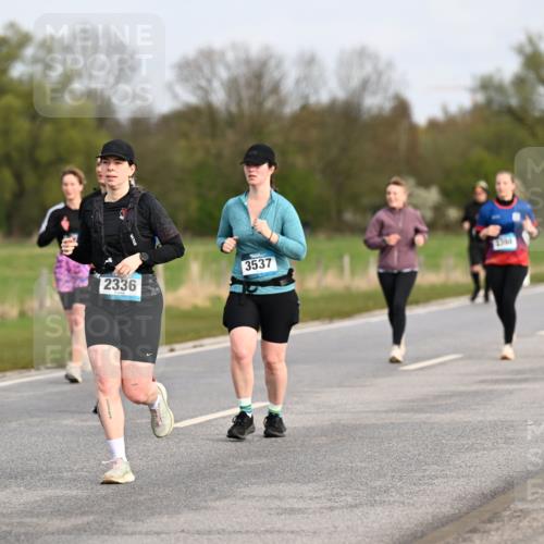 12.04.2026 - 45. Internationalen Wilhelmsburger Insellauf Dr. Thomas Lammeyer http://msf.ph/oto/9436508 12.04.2026 09:27:59 Laufen 76, 2336, 3537 meine-sportfotos.de