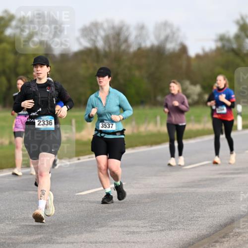12.04.2026 - 45. Internationalen Wilhelmsburger Insellauf Dr. Thomas Lammeyer http://msf.ph/oto/9436510 12.04.2026 09:27:59 Laufen 2336, 3537 meine-sportfotos.de