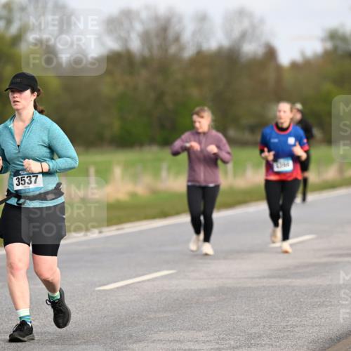 12.04.2026 - 45. Internationalen Wilhelmsburger Insellauf Dr. Thomas Lammeyer http://msf.ph/oto/9436515 12.04.2026 09:28:00 Laufen 65, 3537 meine-sportfotos.de