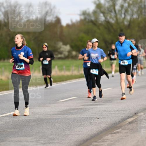 12.04.2026 - 45. Internationalen Wilhelmsburger Insellauf Dr. Thomas Lammeyer http://msf.ph/oto/9436525 12.04.2026 09:28:03 Laufen 3398, 3114, 3715 meine-sportfotos.de