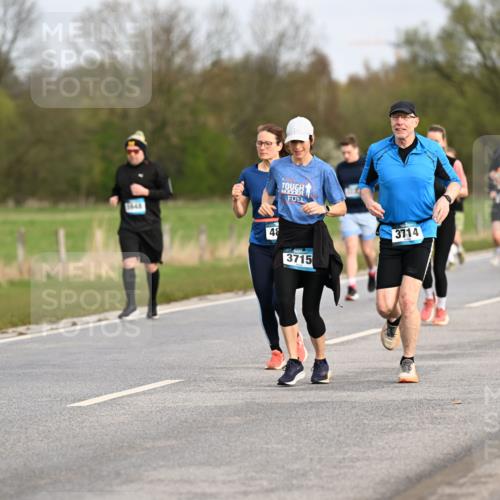 12.04.2026 - 45. Internationalen Wilhelmsburger Insellauf Dr. Thomas Lammeyer http://msf.ph/oto/9436544 12.04.2026 09:28:05 Laufen 640, 3398, 48, 3715, 3714 meine-sportfotos.de