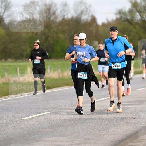12.04.2026 - 45. Internationalen Wilhelmsburger Insellauf Dr. Thomas Lammeyer http://msf.ph/oto/9436545 12.04.2026 09:28:06 Laufen 898, 5948, 3715, 3714 meine-sportfotos.de