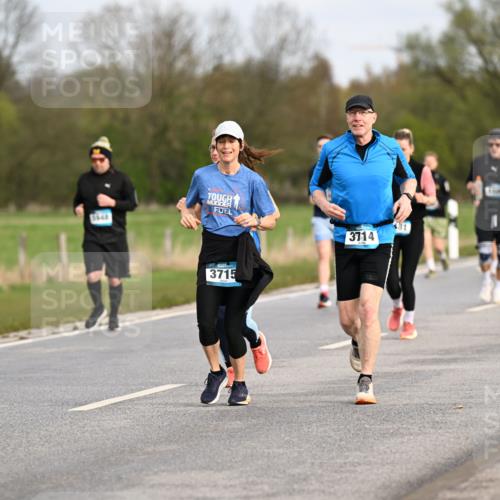 12.04.2026 - 45. Internationalen Wilhelmsburger Insellauf Dr. Thomas Lammeyer http://msf.ph/oto/9436548 12.04.2026 09:28:06 Laufen 3714, 3715 meine-sportfotos.de