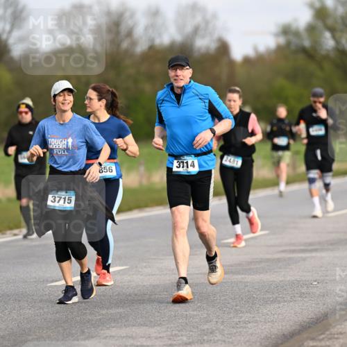 12.04.2026 - 45. Internationalen Wilhelmsburger Insellauf Dr. Thomas Lammeyer http://msf.ph/oto/9436556 12.04.2026 09:28:07 Laufen 3715, 856, 3714, 2481 meine-sportfotos.de