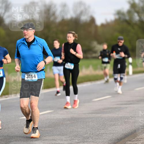 12.04.2026 - 45. Internationalen Wilhelmsburger Insellauf Dr. Thomas Lammeyer http://msf.ph/oto/9436563 12.04.2026 09:28:09 Laufen 3715, 4856, 3714, 1481 meine-sportfotos.de
