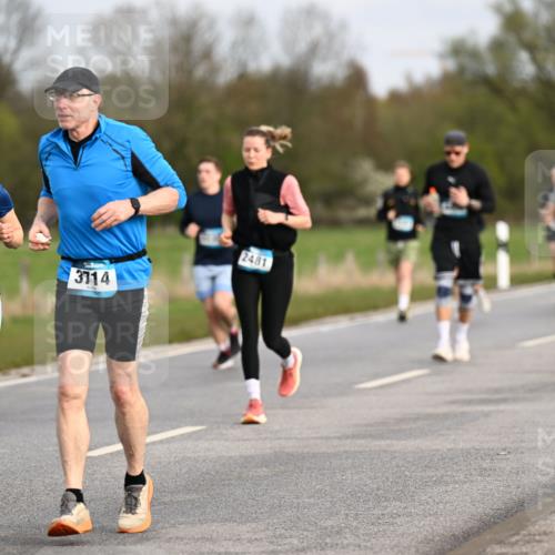 12.04.2026 - 45. Internationalen Wilhelmsburger Insellauf Dr. Thomas Lammeyer http://msf.ph/oto/9436564 12.04.2026 09:28:09 Laufen 4856, 3714, 2481 meine-sportfotos.de