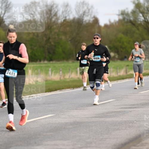 12.04.2026 - 45. Internationalen Wilhelmsburger Insellauf Dr. Thomas Lammeyer http://msf.ph/oto/9436578 12.04.2026 09:28:11 Laufen 2481, 3298, 4406, 2739, 2165 meine-sportfotos.de
