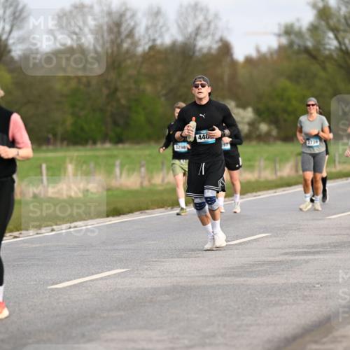 12.04.2026 - 45. Internationalen Wilhelmsburger Insellauf Dr. Thomas Lammeyer http://msf.ph/oto/9436582 12.04.2026 09:28:11 Laufen 2481, 1298, 440, 97, 2739, 2165 meine-sportfotos.de