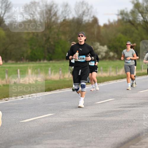 12.04.2026 - 45. Internationalen Wilhelmsburger Insellauf Dr. Thomas Lammeyer http://msf.ph/oto/9436584 12.04.2026 09:28:12 Laufen 2481, 4406, 3297, 2165 meine-sportfotos.de