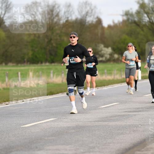 12.04.2026 - 45. Internationalen Wilhelmsburger Insellauf Dr. Thomas Lammeyer http://msf.ph/oto/9436586 12.04.2026 09:28:12 Laufen 481, 44, 3297, 2165 meine-sportfotos.de