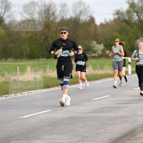 12.04.2026 - 45. Internationalen Wilhelmsburger Insellauf Dr. Thomas Lammeyer http://msf.ph/oto/9436588 12.04.2026 09:28:12 Laufen 4406, 2165, 3297 meine-sportfotos.de