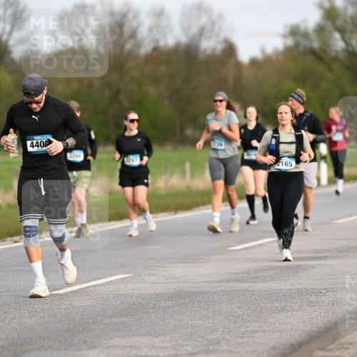 12.04.2026 - 45. Internationalen Wilhelmsburger Insellauf Dr. Thomas Lammeyer http://msf.ph/oto/9436599 12.04.2026 09:28:14 Laufen 440, 2165, 2726 meine-sportfotos.de