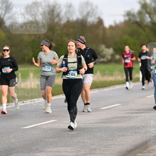 12.04.2026 - 45. Internationalen Wilhelmsburger Insellauf Dr. Thomas Lammeyer http://msf.ph/oto/9436614 12.04.2026 09:28:17 Laufen 2739, 3298, 320, 2165, 2726 meine-sportfotos.de