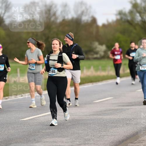 12.04.2026 - 45. Internationalen Wilhelmsburger Insellauf Dr. Thomas Lammeyer http://msf.ph/oto/9436617 12.04.2026 09:28:17 Laufen 2726, 2739, 3298, 3297, 2165 meine-sportfotos.de