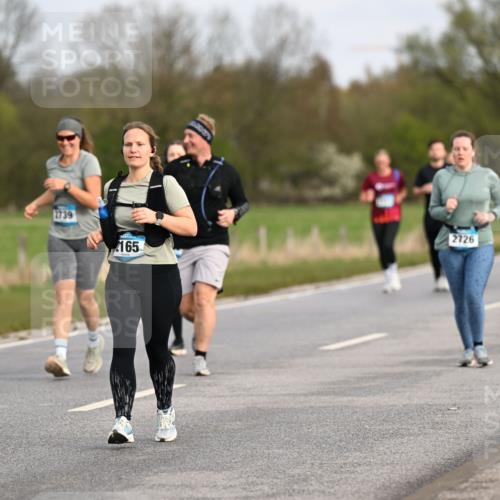12.04.2026 - 45. Internationalen Wilhelmsburger Insellauf Dr. Thomas Lammeyer http://msf.ph/oto/9436619 12.04.2026 09:28:18 Laufen 3297, 2739, 165, 2726 meine-sportfotos.de