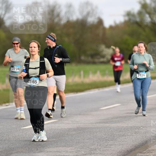 12.04.2026 - 45. Internationalen Wilhelmsburger Insellauf Dr. Thomas Lammeyer http://msf.ph/oto/9436621 12.04.2026 09:28:18 Laufen 3297, 2739, 2165, 2726 meine-sportfotos.de