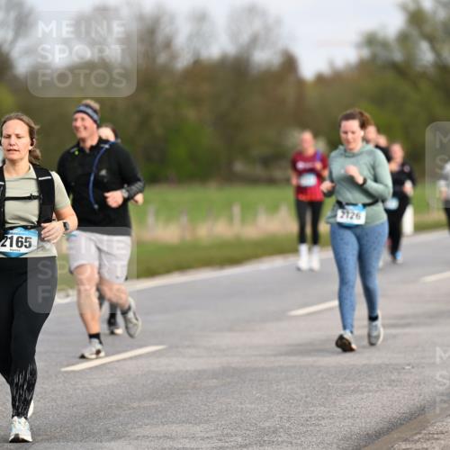 12.04.2026 - 45. Internationalen Wilhelmsburger Insellauf Dr. Thomas Lammeyer http://msf.ph/oto/9436625 12.04.2026 09:28:19 Laufen 2165, 2126 meine-sportfotos.de