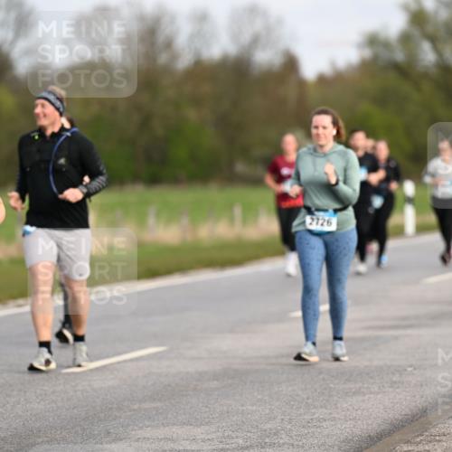 12.04.2026 - 45. Internationalen Wilhelmsburger Insellauf Dr. Thomas Lammeyer http://msf.ph/oto/9436628 12.04.2026 09:28:20 Laufen 2165, 2726 meine-sportfotos.de