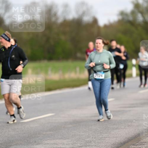 12.04.2026 - 45. Internationalen Wilhelmsburger Insellauf Dr. Thomas Lammeyer http://msf.ph/oto/9436630 12.04.2026 09:28:20 Laufen 65, 9712 meine-sportfotos.de