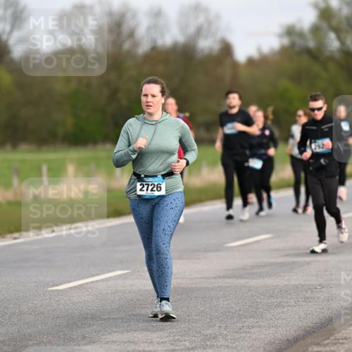 12.04.2026 - 45. Internationalen Wilhelmsburger Insellauf Dr. Thomas Lammeyer http://msf.ph/oto/9436641 12.04.2026 09:28:22 Laufen 2726 meine-sportfotos.de