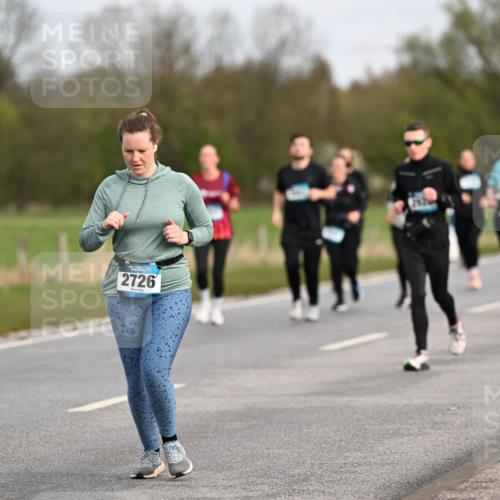 12.04.2026 - 45. Internationalen Wilhelmsburger Insellauf Dr. Thomas Lammeyer http://msf.ph/oto/9436646 12.04.2026 09:28:22 Laufen 2726 meine-sportfotos.de