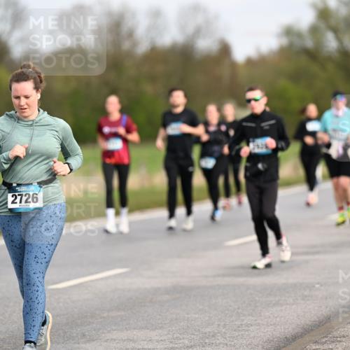 12.04.2026 - 45. Internationalen Wilhelmsburger Insellauf Dr. Thomas Lammeyer http://msf.ph/oto/9436650 12.04.2026 09:28:23 Laufen 2726 meine-sportfotos.de