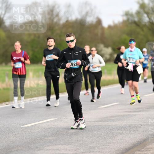 12.04.2026 - 45. Internationalen Wilhelmsburger Insellauf Dr. Thomas Lammeyer http://msf.ph/oto/9436659 12.04.2026 09:28:25 Laufen 2753, 3000, 928, 2234 meine-sportfotos.de