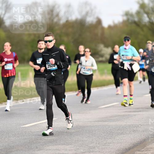 12.04.2026 - 45. Internationalen Wilhelmsburger Insellauf Dr. Thomas Lammeyer http://msf.ph/oto/9436663 12.04.2026 09:28:25 Laufen 2753, 2928, 316, 2234 meine-sportfotos.de