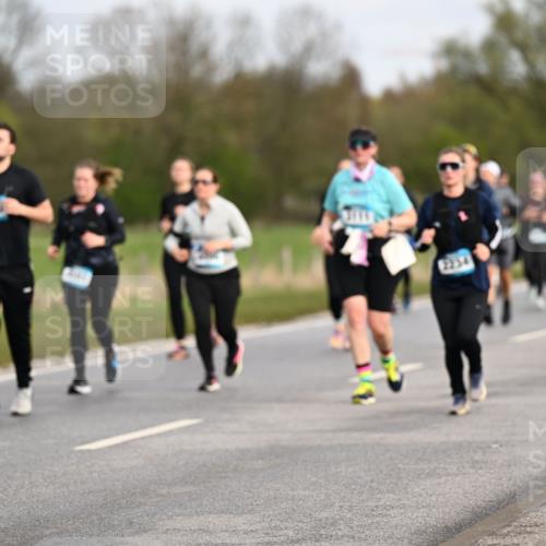 12.04.2026 - 45. Internationalen Wilhelmsburger Insellauf Dr. Thomas Lammeyer http://msf.ph/oto/9436676 12.04.2026 09:28:27 Laufen 928 meine-sportfotos.de