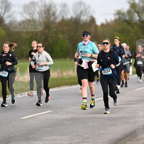 12.04.2026 - 45. Internationalen Wilhelmsburger Insellauf Dr. Thomas Lammeyer http://msf.ph/oto/9436681 12.04.2026 09:28:28 Laufen 3003, 4582, 4586, 311, 2234, 2528 meine-sportfotos.de