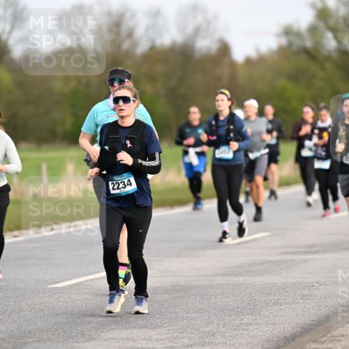12.04.2026 - 45. Internationalen Wilhelmsburger Insellauf Dr. Thomas Lammeyer http://msf.ph/oto/9436695 12.04.2026 09:28:30 Laufen 4586, 2234, 2528 meine-sportfotos.de