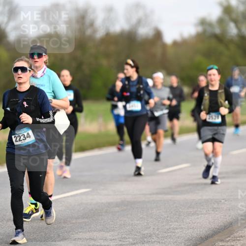 12.04.2026 - 45. Internationalen Wilhelmsburger Insellauf Dr. Thomas Lammeyer http://msf.ph/oto/9436700 12.04.2026 09:28:31 Laufen 400, 2234 meine-sportfotos.de