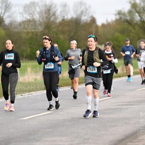 12.04.2026 - 45. Internationalen Wilhelmsburger Insellauf Dr. Thomas Lammeyer http://msf.ph/oto/9436709 12.04.2026 09:28:32 Laufen 3111, 2489, 2452, 258, 2528, 2025, 2527, 196, 2526 meine-sportfotos.de
