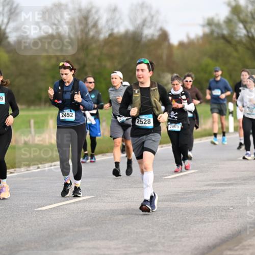 12.04.2026 - 45. Internationalen Wilhelmsburger Insellauf Dr. Thomas Lammeyer http://msf.ph/oto/9436712 12.04.2026 09:28:32 Laufen 2489, 2452, 2528, 2025, 7816, 2526 meine-sportfotos.de
