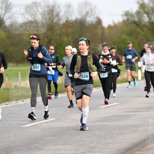 12.04.2026 - 45. Internationalen Wilhelmsburger Insellauf Dr. Thomas Lammeyer http://msf.ph/oto/9436713 12.04.2026 09:28:33 Laufen 2489, 2452, 2528, 2025, 2521, 2526 meine-sportfotos.de