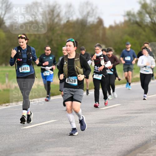 12.04.2026 - 45. Internationalen Wilhelmsburger Insellauf Dr. Thomas Lammeyer http://msf.ph/oto/9436716 12.04.2026 09:28:33 Laufen 2489, 2452, 3476, 2528, 2025, 2526 meine-sportfotos.de